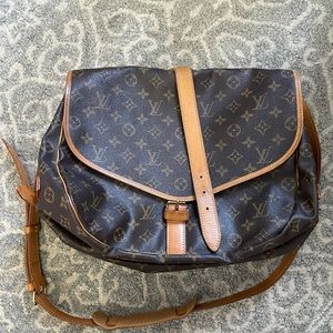 Louis Vuitton Saumur 30